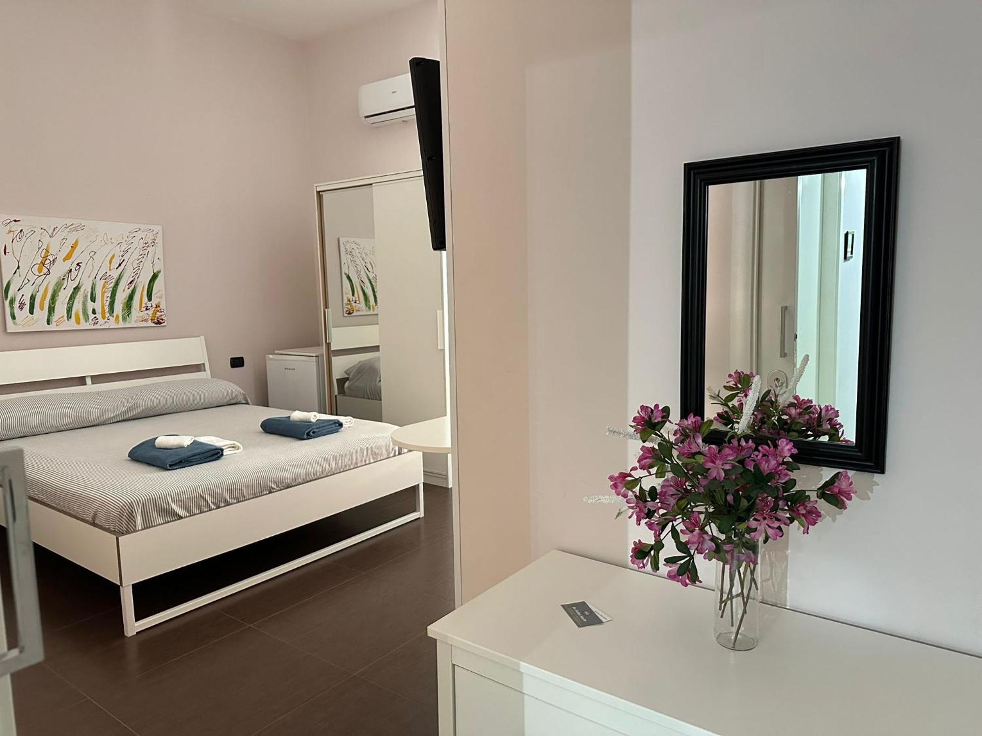 Le Suites Maor Gaeta Exterior foto